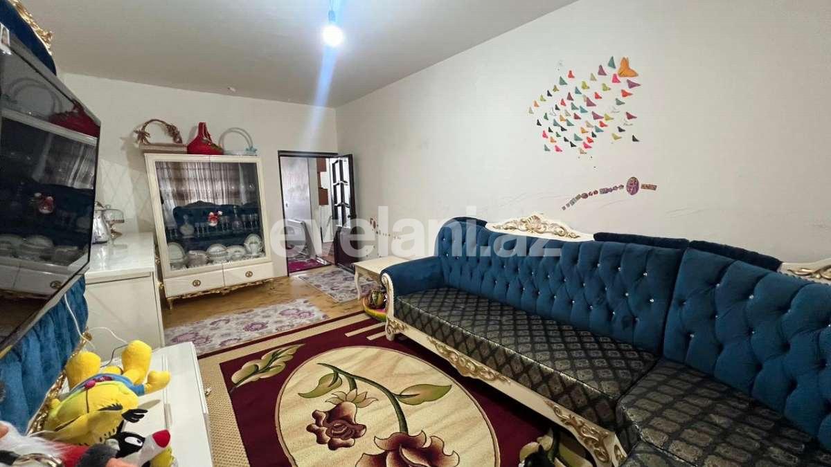 Satılır, köhnə tikili, 4 otaqlı, 100 m², Bakı, Suraxanı r.
