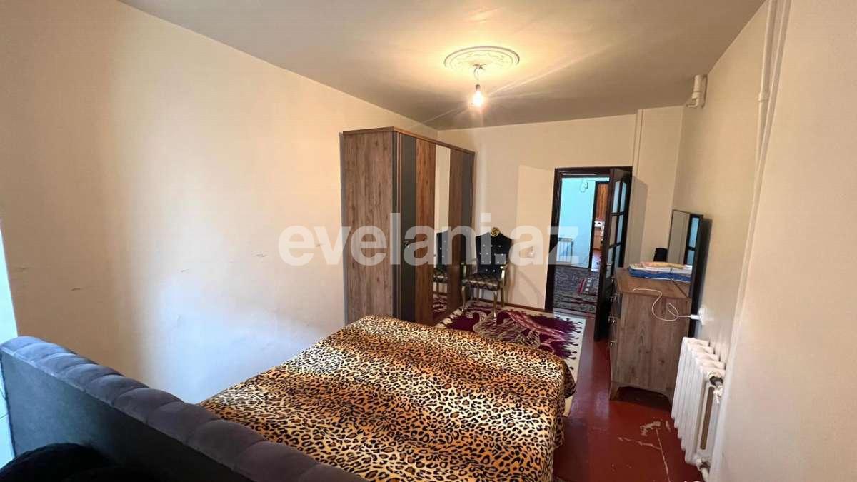 Satılır, köhnə tikili, 4 otaqlı, 100 m², Bakı, Suraxanı r.