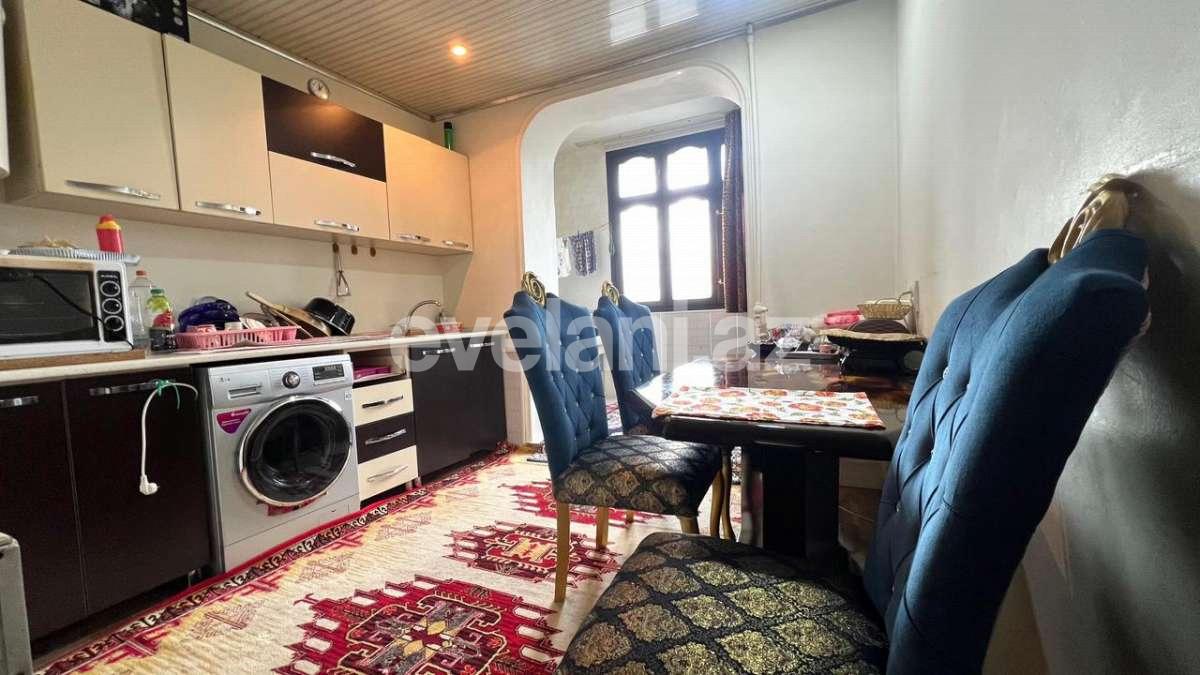 Satılır, köhnə tikili, 4 otaqlı, 100 m², Bakı, Suraxanı r.