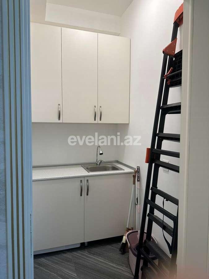 Kirayə verilir, yeni tikili, 3 otaqlı, 150 m², Bakı, Səbail r, İçəri Şəhər m.