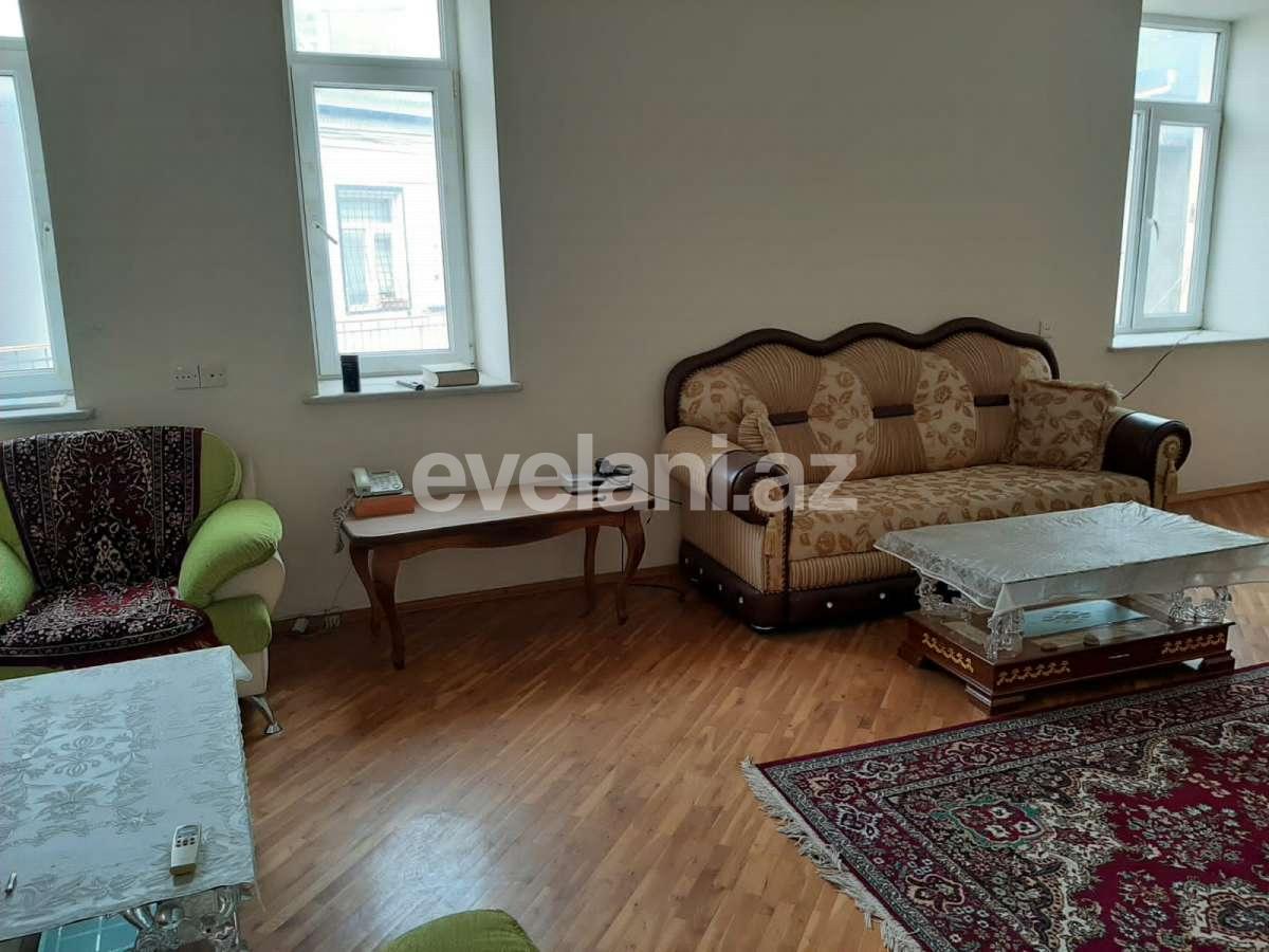 Kirayə verilir, köhnə tikili, 3 otaqlı, 120 m², Bakı, Səbail r, Sahil m.