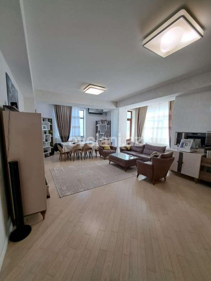 Satılır, yeni tikili, 3 otaqlı, 130 m², Bakı, Nəsimi r.