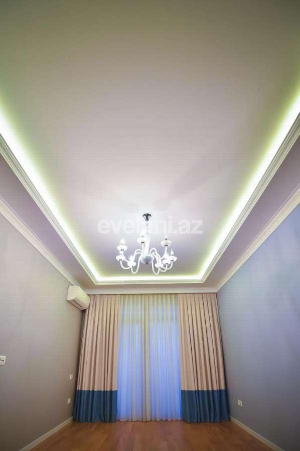 Satılır, yeni tikili, 3 otaqlı, 135 m², Bakı, Yasamal r, Elmlər Akademiyası m.