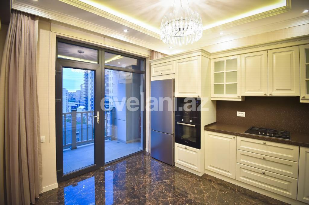 Satılır, yeni tikili, 3 otaqlı, 135 m², Bakı, Yasamal r, Elmlər Akademiyası m.