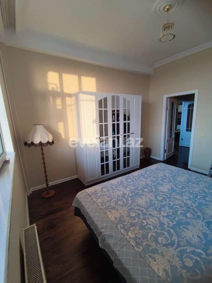 Satılır, yeni tikili, 3 otaqlı, 130 m², Bakı, Binəqədi r, 8-ci mikrorayon q, Azadlıq prospekti m.