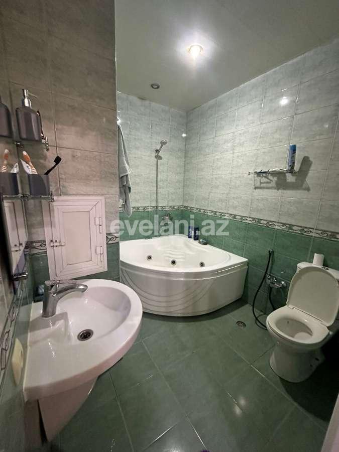 Satılır, yeni tikili, 3 otaqlı, 130 m², Bakı, Binəqədi r, 8-ci mikrorayon q, Azadlıq prospekti m.