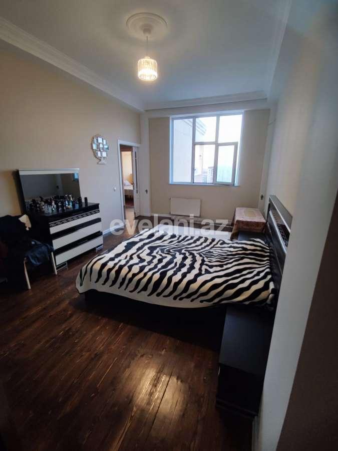 Satılır, yeni tikili, 3 otaqlı, 130 m², Bakı, Binəqədi r, 8-ci mikrorayon q, Azadlıq prospekti m.