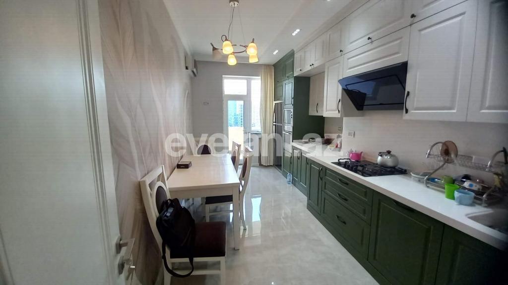 Satılır, yeni tikili, 3 otaqlı, 138 m², Bakı, Nəsimi r, 8 Noyabr m.