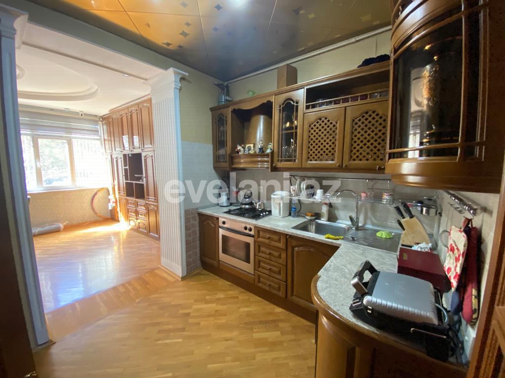 Rent, old building, 3 room, 90 m², Baku, Yasamal r, Elmlar Akademiyası m.