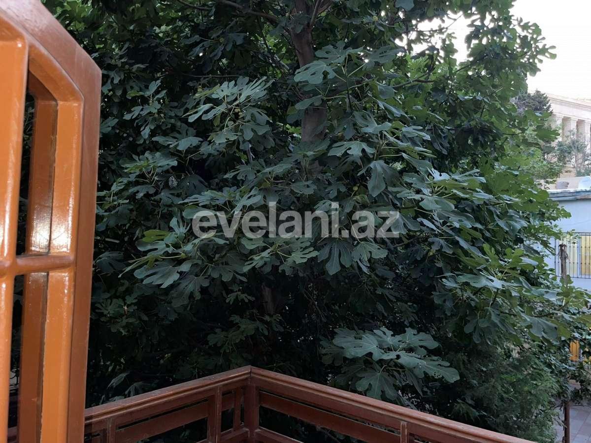 Rent, old building, 4 room, 130 m², Baku, Sabail r, Icheri Sheher m.