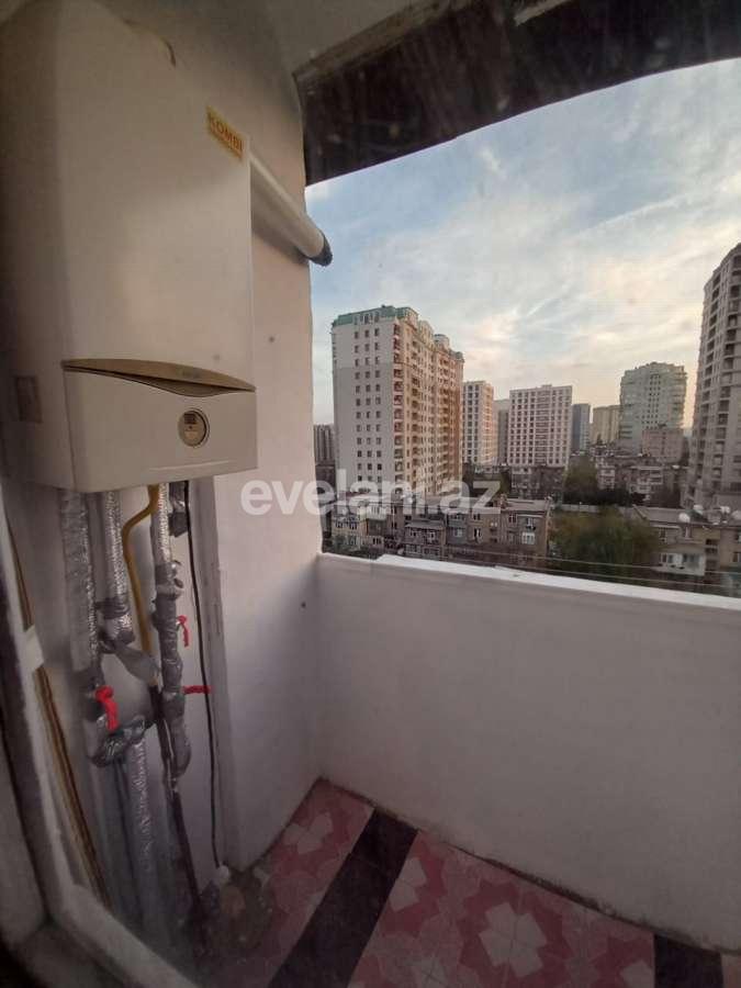 Satılır, köhnə tikili, 3 otaqlı, 90 m², Bakı, Yasamal r, İnşaatçılar m.