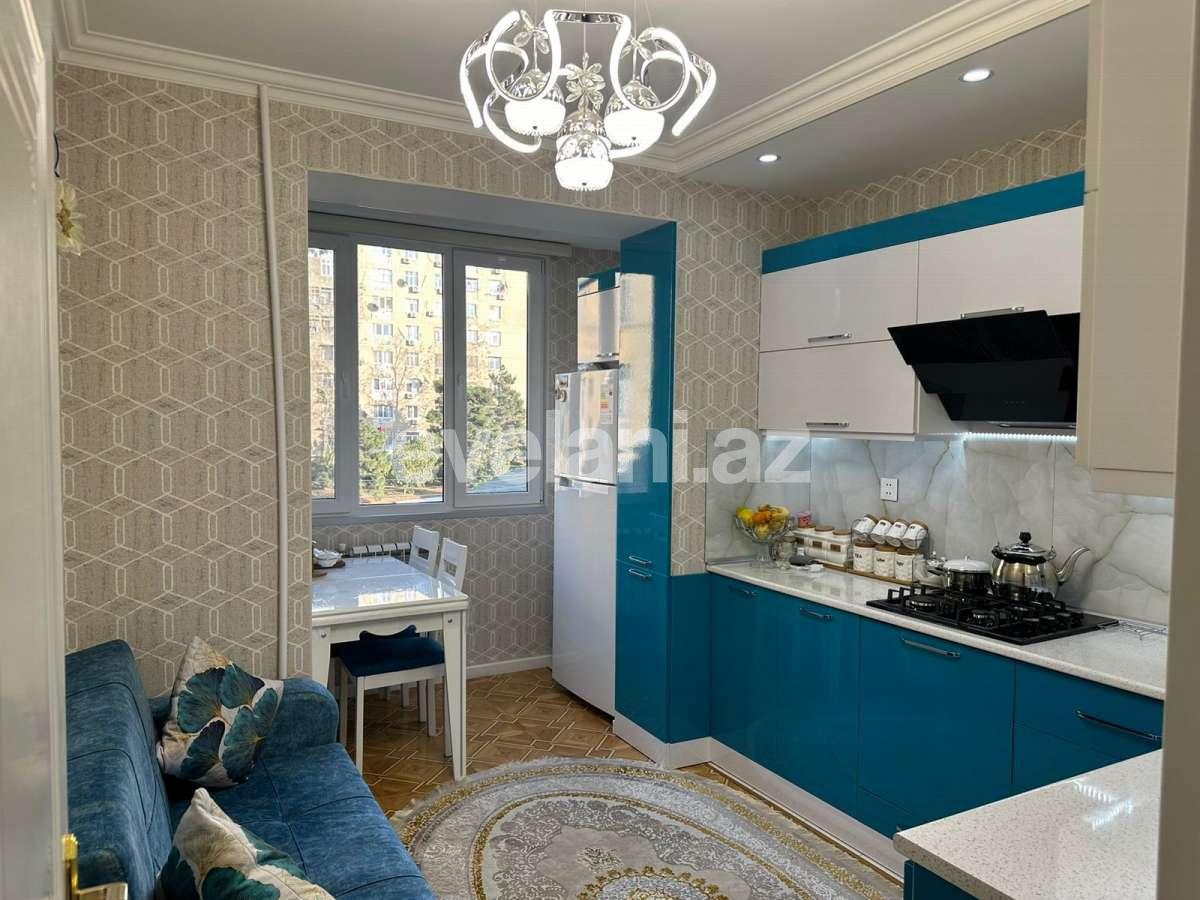 Satılır, köhnə tikili, 3 otaqlı, 80 m², Bakı, Xətai r, Həzi Aslanov m.