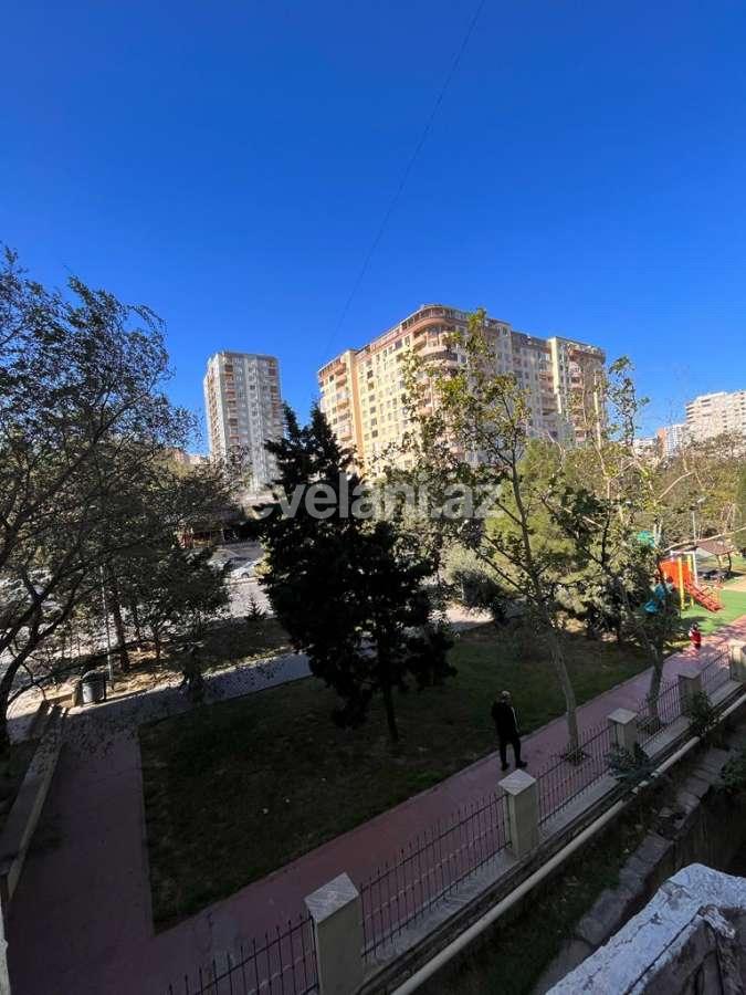 Satılır, köhnə tikili, 2 otaqlı, 60 m², Bakı, Nəsimi r, Memar Əcəmi m.