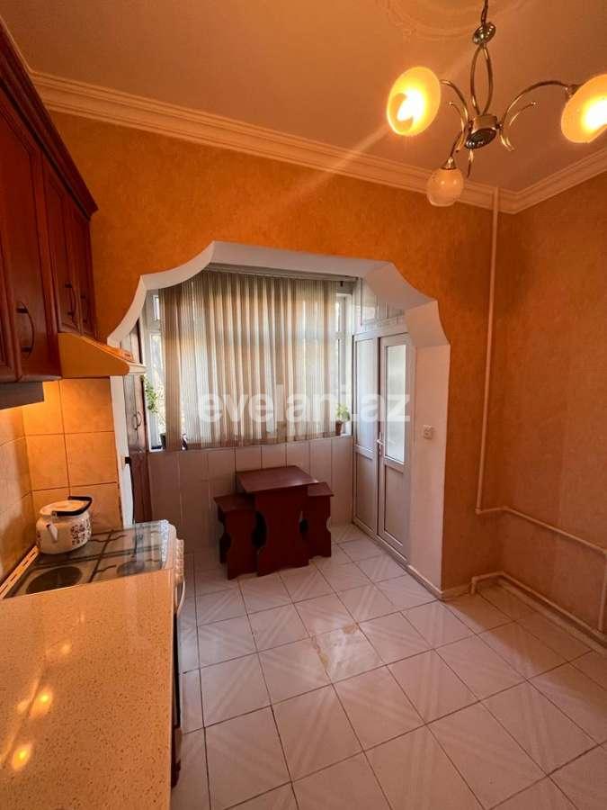 Satılır, köhnə tikili, 2 otaqlı, 60 m², Bakı, Nəsimi r, Memar Əcəmi m.