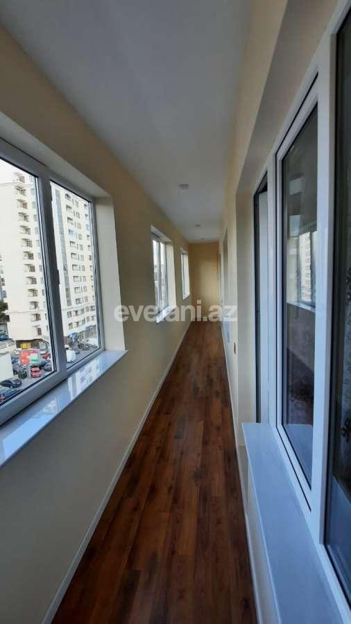 Satılır, köhnə tikili, 4 otaqlı, 110 m², Bakı, Binəqədi r, Azadlıq prospekti m.