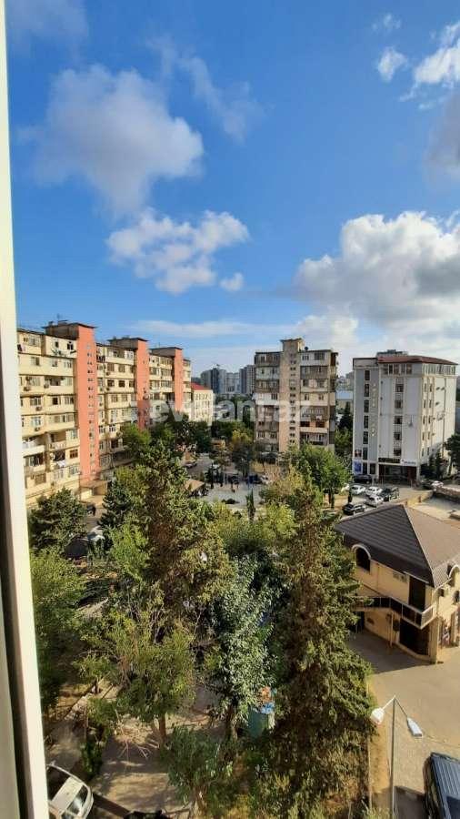 Satılır, köhnə tikili, 4 otaqlı, 110 m², Bakı, Binəqədi r, Azadlıq prospekti m.