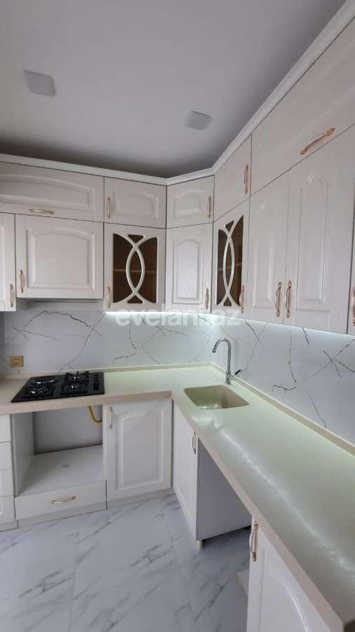 Satılır, köhnə tikili, 4 otaqlı, 110 m², Bakı, Binəqədi r, Azadlıq prospekti m.