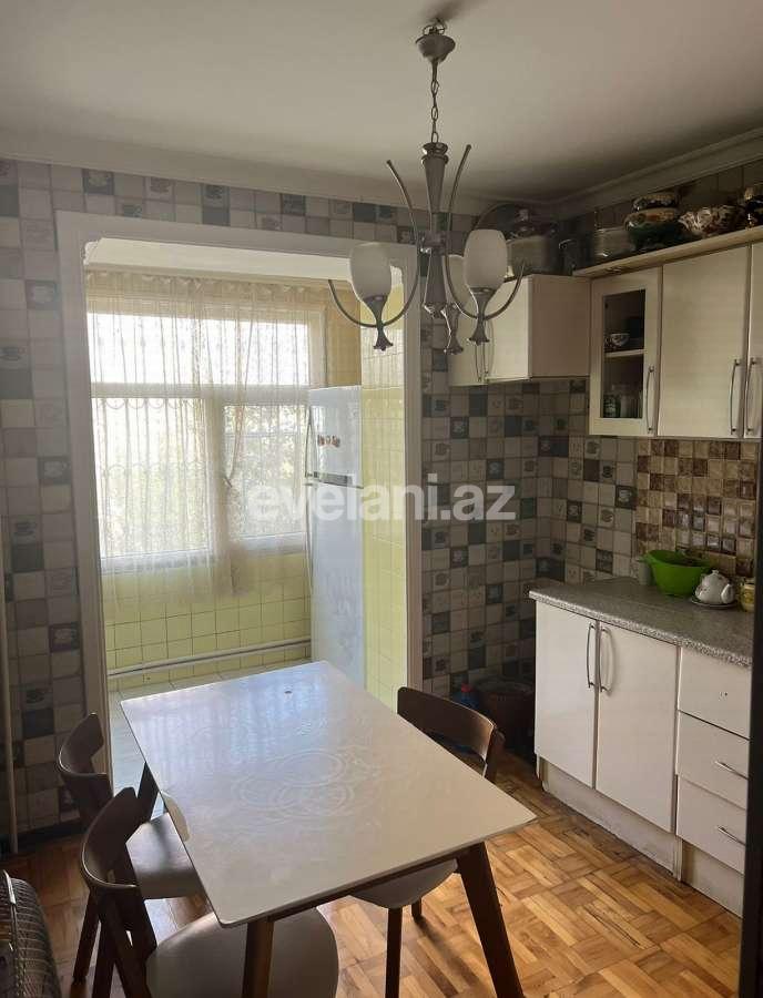 Satılır, köhnə tikili, 3 otaqlı, 80 m², Bakı, Nəsimi r, 8 Noyabr m.