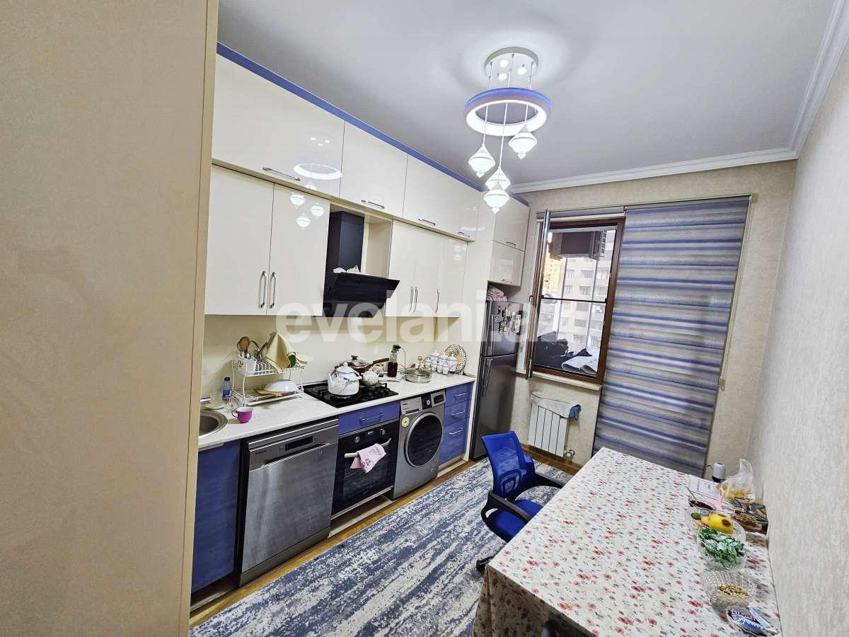Satılır, yeni tikili, 2 otaqlı, 68 m², Bakı, Nizami r, Qara Qarayev m.