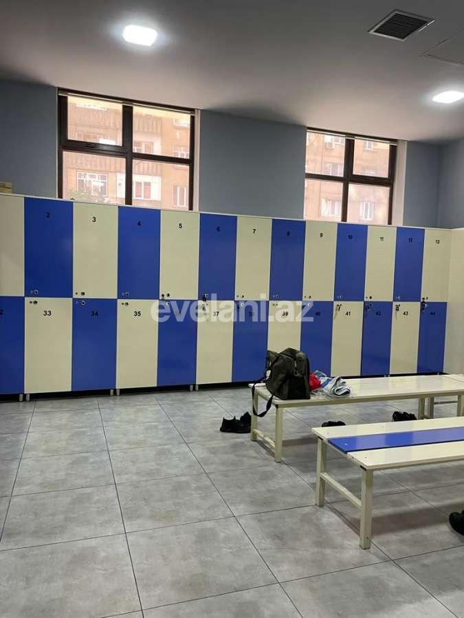 Satılır, ofis, 10 otaqlı, 600 m², Bakı, Binəqədi r, 9-cu mikrorayon q.