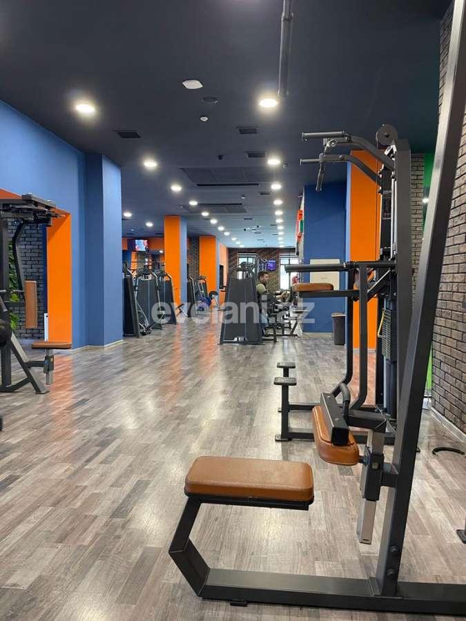 Satılır, ofis, 10 otaqlı, 600 m², Bakı, Binəqədi r, 9-cu mikrorayon q.