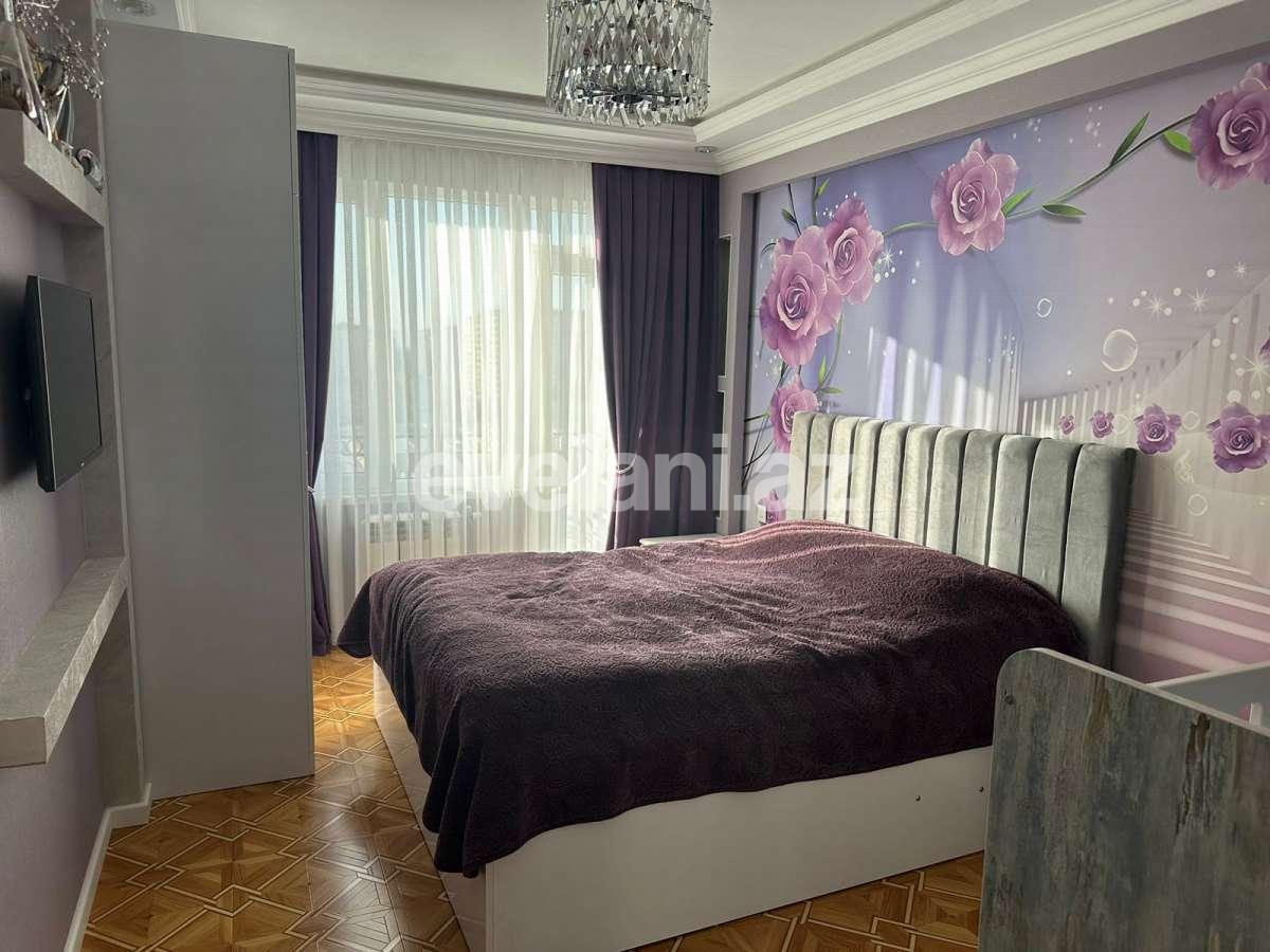 Satılır, köhnə tikili, 3 otaqlı, 75 m², Bakı, Xətai r, Həzi Aslanov m.