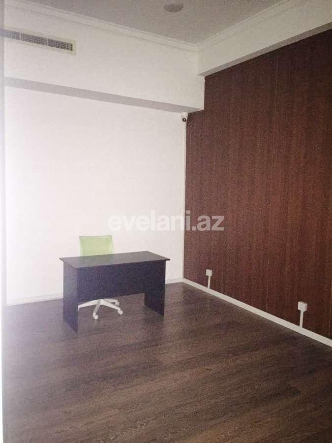 Kirayə verilir, ofis, 4 otaqlı, 130 m², Bakı, Xətai r, Elmlər Akademiyası m.