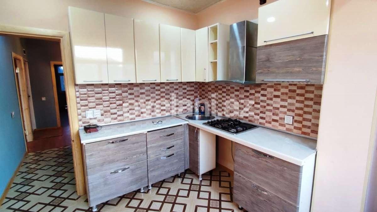 Satılır, köhnə tikili, 2 otaqlı, 60 m², Bakı, Sabunçu r, Bakıxanov q, Neftçilər m.