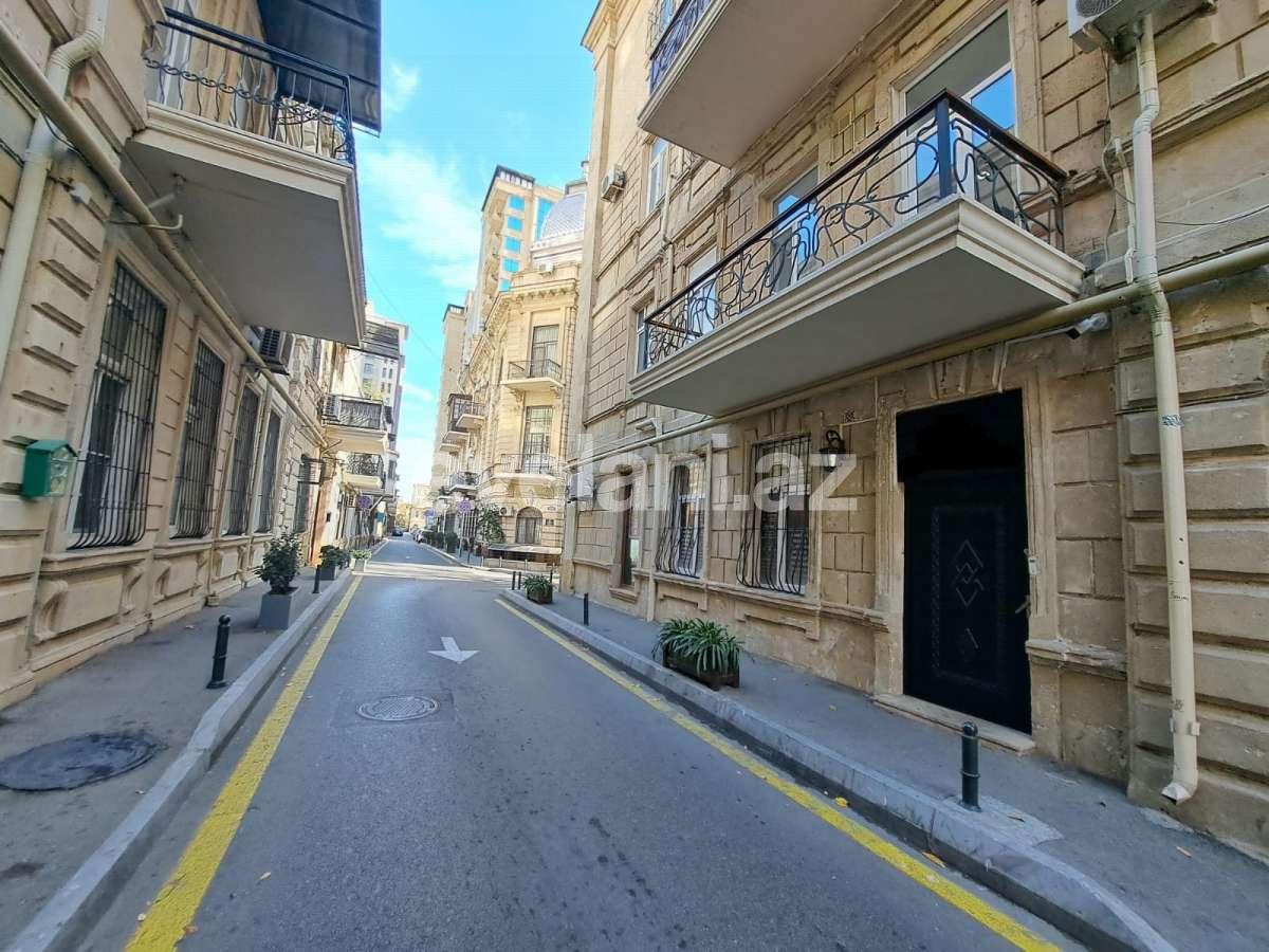 Kirayə verilir, ofis, 2 otaqlı, 70 m², Bakı, Səbail r, Sahil m.