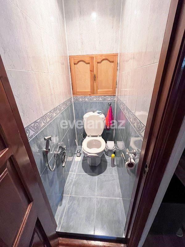 Satılır, köhnə tikili, 3 otaqlı, 75 m², Bakı, Suraxanı r, Yeni Günəşli q, Xalqlar Dostluğu m.
