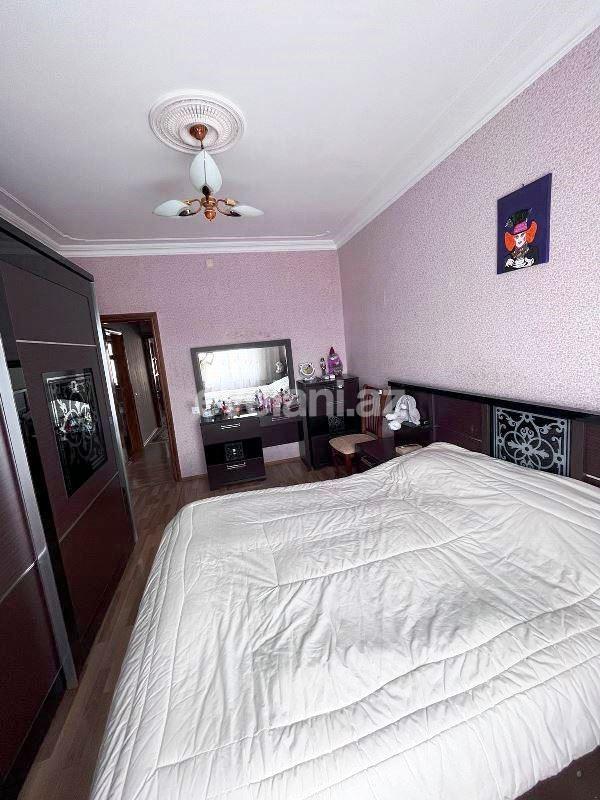 Satılır, köhnə tikili, 3 otaqlı, 75 m², Bakı, Suraxanı r, Yeni Günəşli q, Xalqlar Dostluğu m.