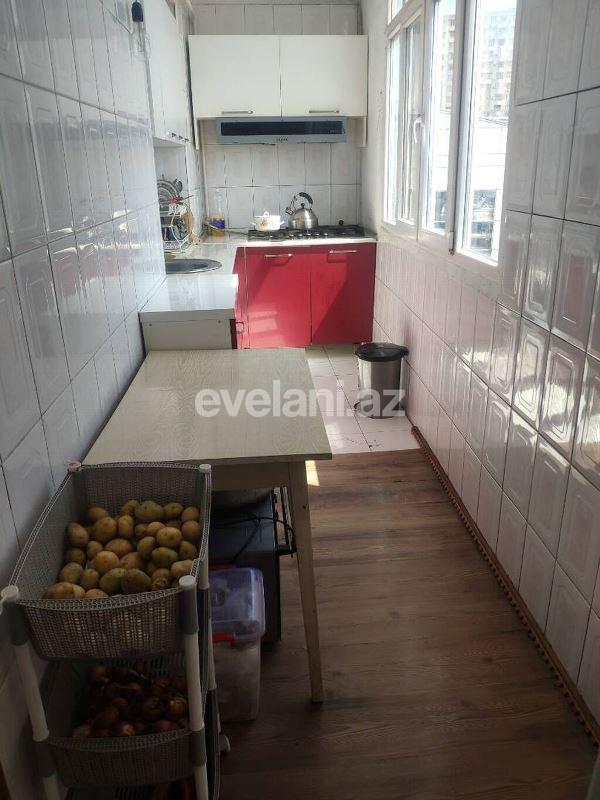 Satılır, köhnə tikili, 3 otaqlı, 60 m², Bakı, Nizami r, 8-ci kilometr q, Neftçilər m.