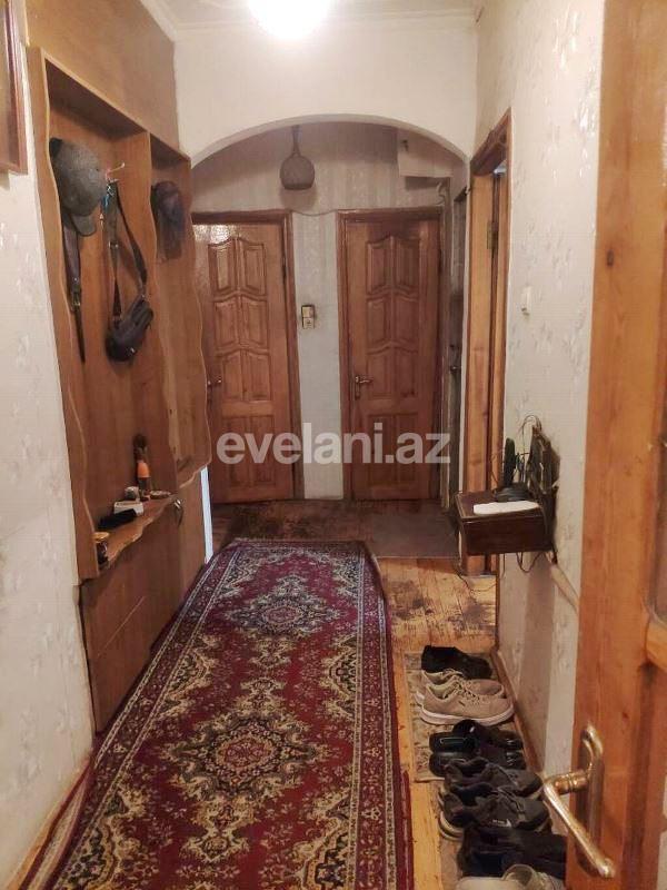 Satılır, köhnə tikili, 3 otaqlı, 60 m², Bakı, Nizami r, 8-ci kilometr q, Neftçilər m.