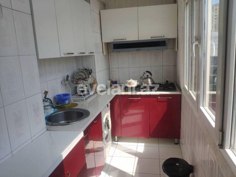 Satılır, köhnə tikili, 3 otaqlı, 60 m², Bakı, Nizami r, 8-ci kilometr q, Neftçilər m.