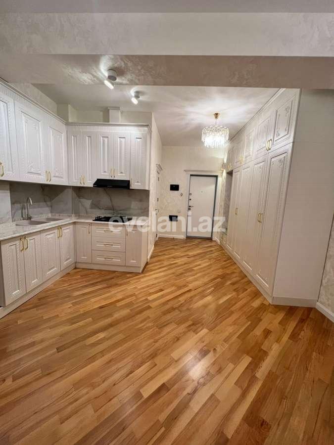 Satılır, yeni tikili, 2 otaqlı, 70 m², Bakı, Nizami r, Qara Qarayev m.