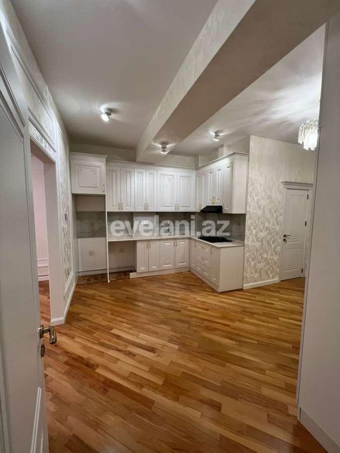 Satılır, yeni tikili, 2 otaqlı, 70 m², Bakı, Nizami r, Qara Qarayev m.