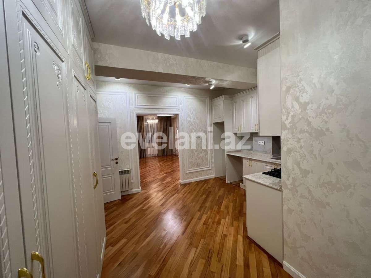 Satılır, yeni tikili, 2 otaqlı, 70 m², Bakı, Nizami r, Qara Qarayev m.