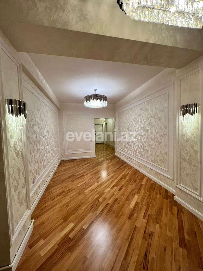 Satılır, yeni tikili, 2 otaqlı, 70 m², Bakı, Nizami r, Qara Qarayev m.
