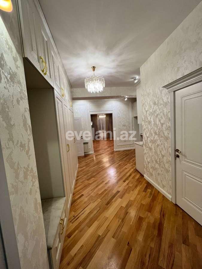 Satılır, yeni tikili, 2 otaqlı, 70 m², Bakı, Nizami r, Qara Qarayev m.