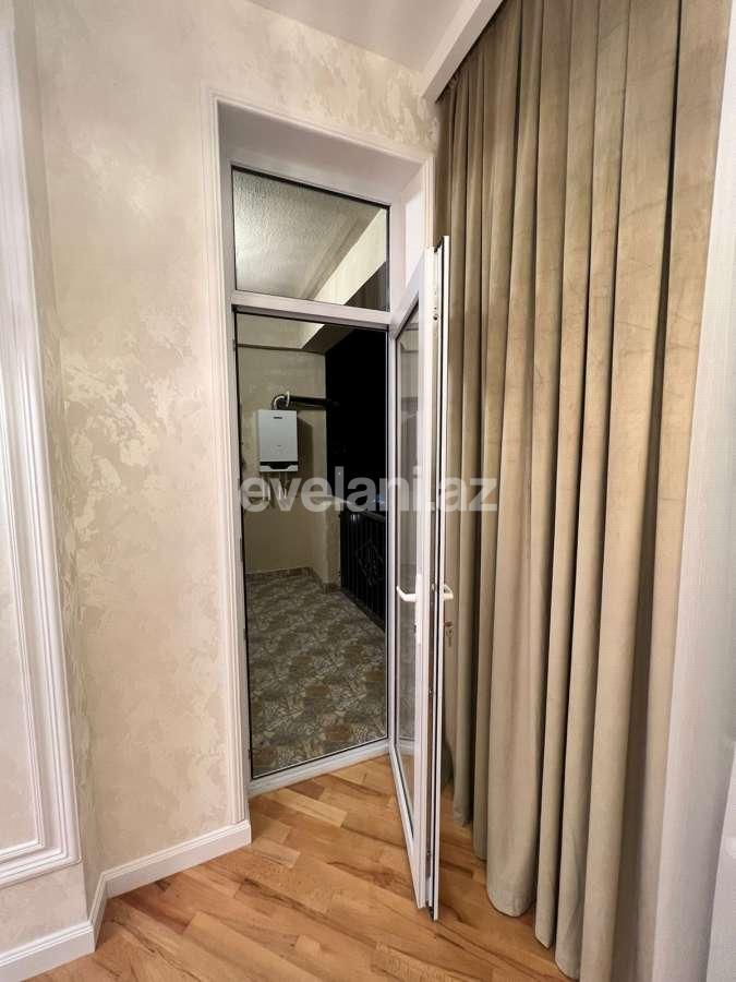 Satılır, yeni tikili, 2 otaqlı, 70 m², Bakı, Nizami r, Qara Qarayev m.
