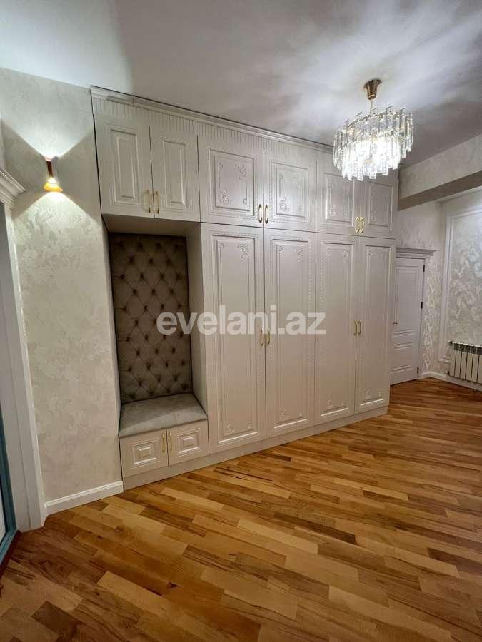 Satılır, yeni tikili, 2 otaqlı, 70 m², Bakı, Nizami r, Qara Qarayev m.