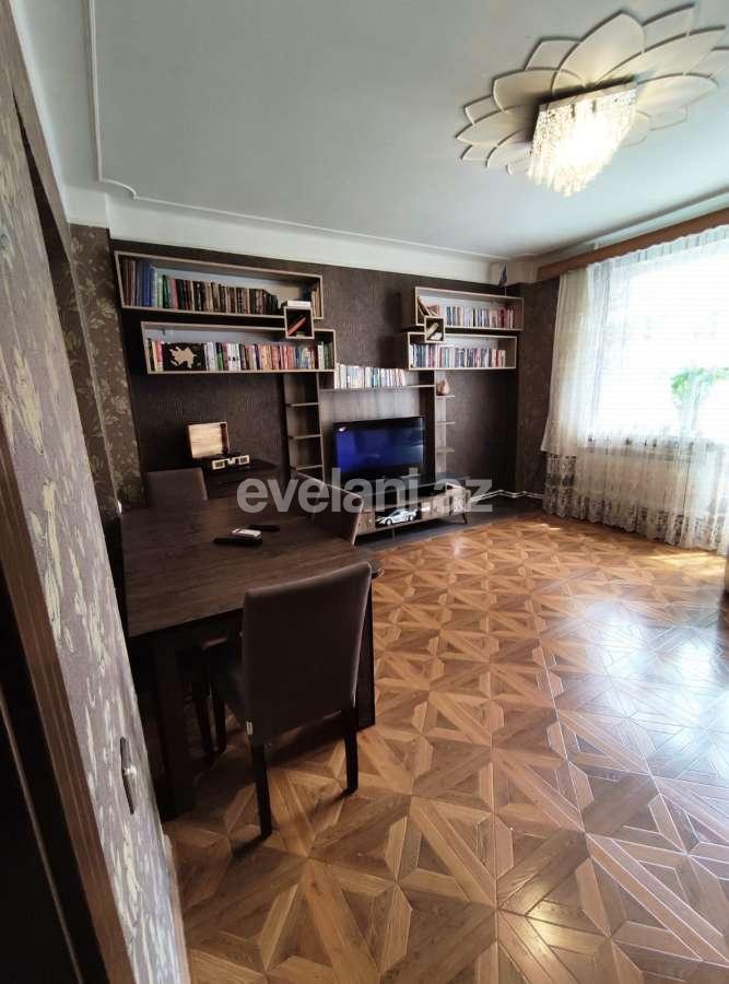 Satılır, köhnə tikili, 3 otaqlı, 70 m², Bakı, Yasamal r, Nizami m.