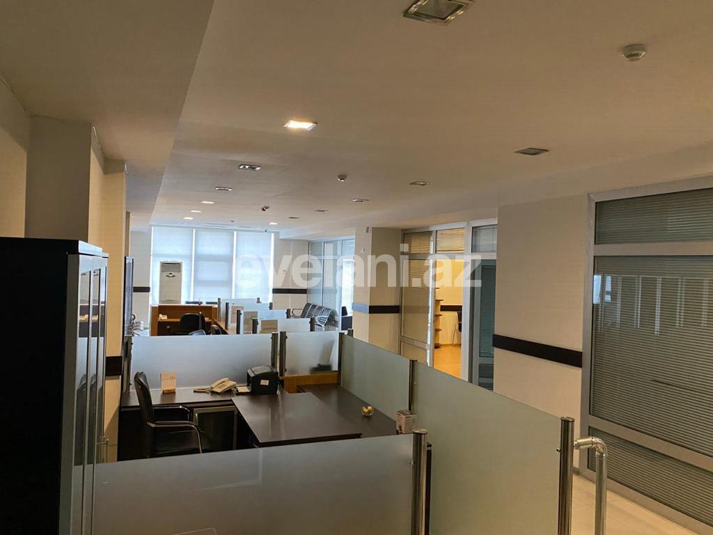 Satılır, ofis, 5 otaqlı, 189 m², Bakı, Binəqədi r, Memar Əcəmi m.