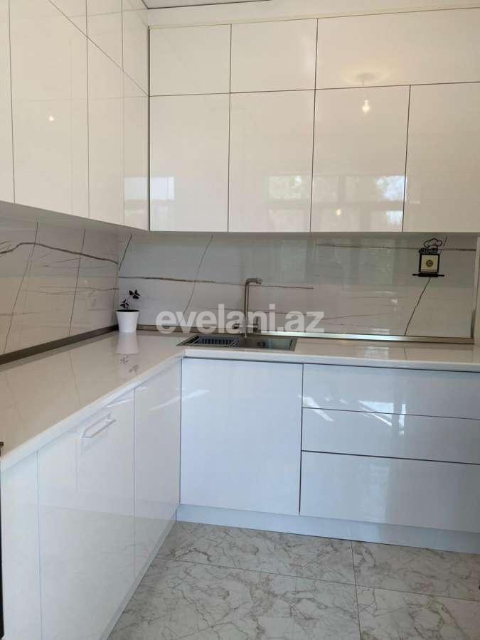 Satılır, köhnə tikili, 4 otaqlı, 106 m², Bakı, Xətai r, Əhmədli q, Xalqlar Dostluğu m.