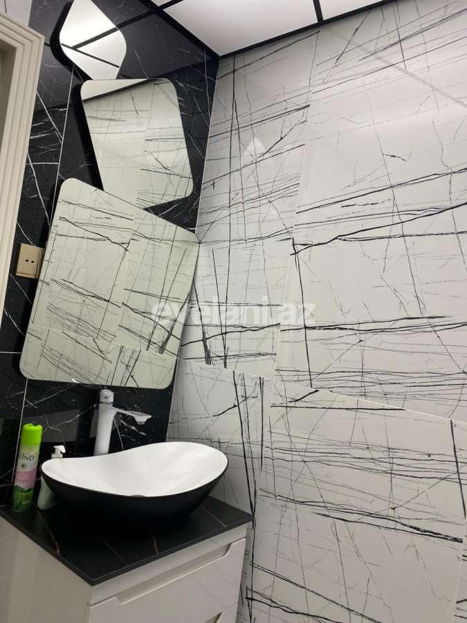 Satılır, köhnə tikili, 4 otaqlı, 106 m², Bakı, Xətai r, Əhmədli q, Xalqlar Dostluğu m.