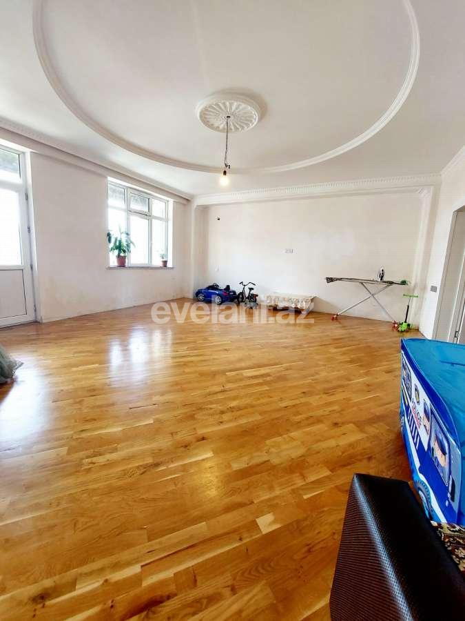 Satılır, yeni tikili, 3 otaqlı, 145 m², Bakı, Binəqədi r, 8-ci mikrorayon q, Azadlıq prospekti m.