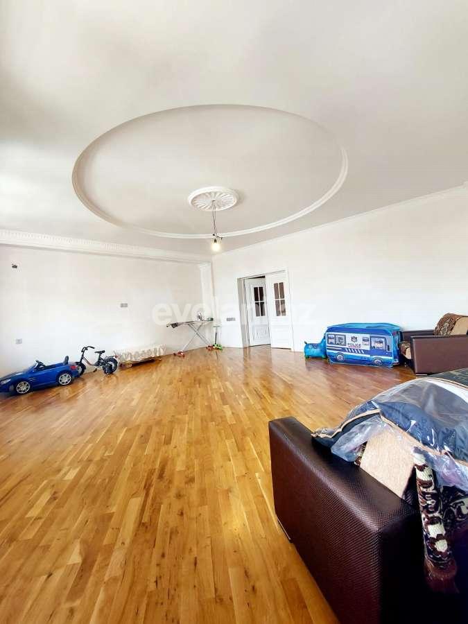 Satılır, yeni tikili, 3 otaqlı, 145 m², Bakı, Binəqədi r, 8-ci mikrorayon q, Azadlıq prospekti m.