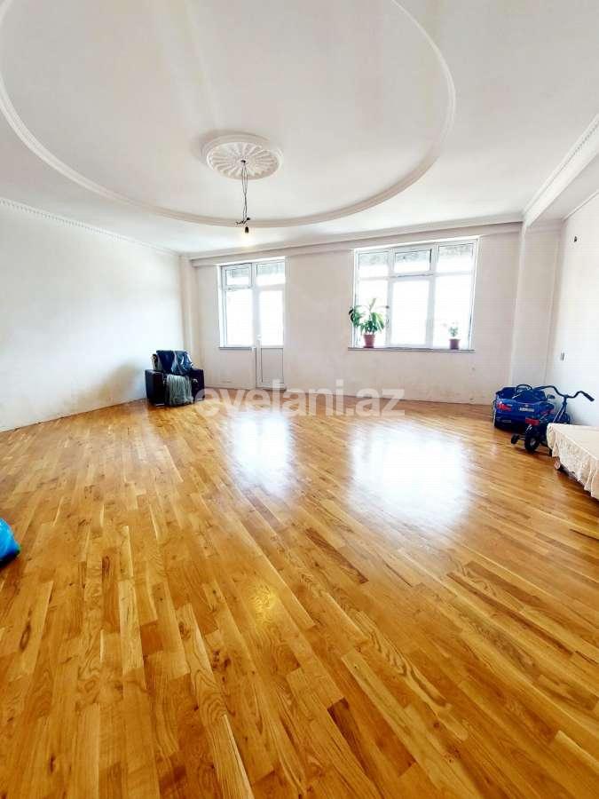 Satılır, yeni tikili, 3 otaqlı, 145 m², Bakı, Binəqədi r, 8-ci mikrorayon q, Azadlıq prospekti m.