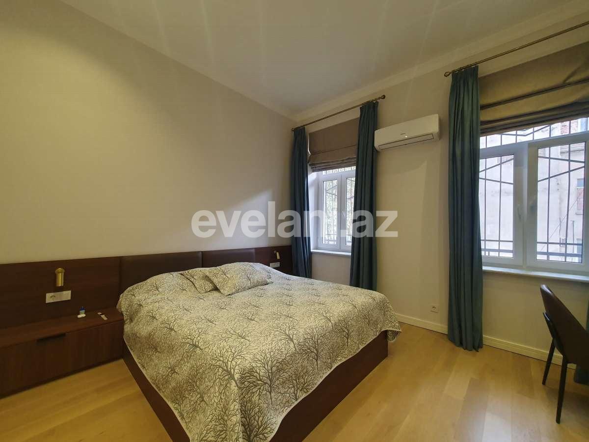 Rent, old building, 3 room, 120 m², Baku, Sabail r, Sahil m.