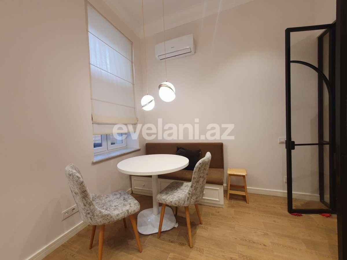 Rent, old building, 3 room, 120 m², Baku, Sabail r, Sahil m.